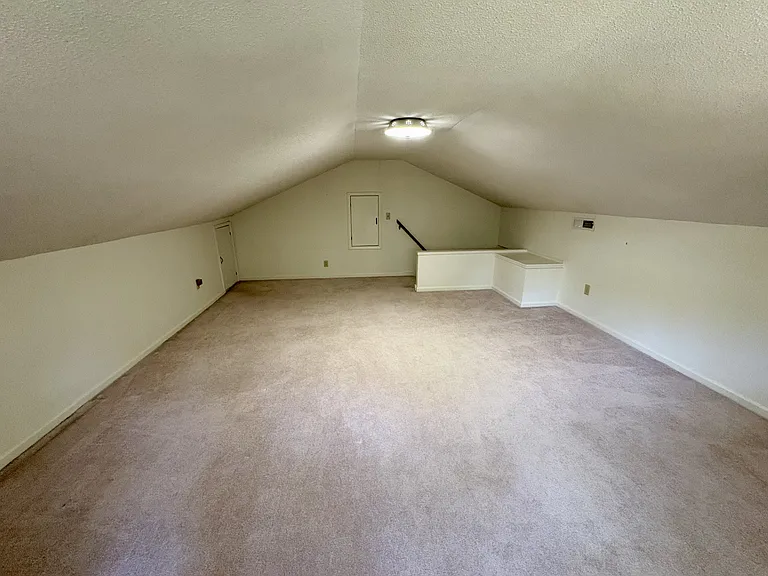 1003 Chambers Ln — Photo 27