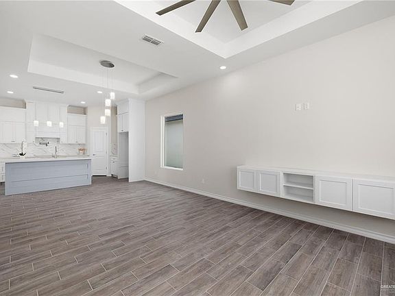 5th image of 4004 S Rodman Ln