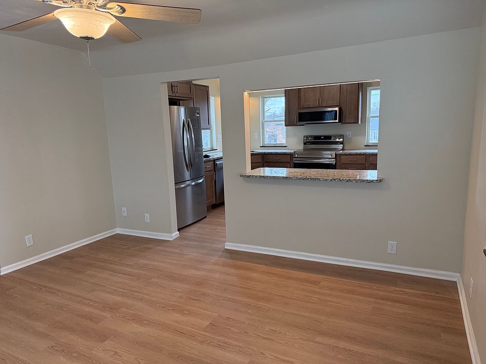 1st image of 116 16th Ave SW #2