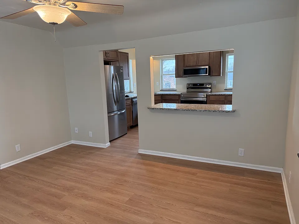 116 16th Ave SW #2