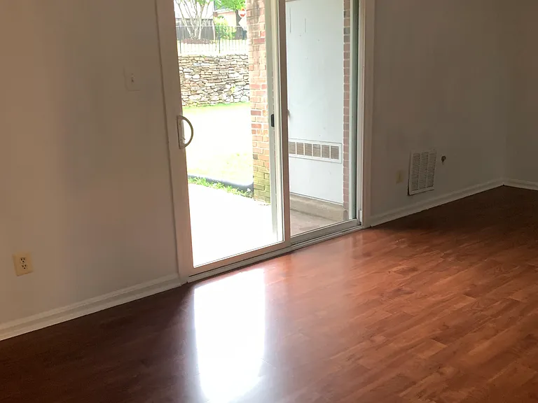 14402 Cool Oak Ln — Photo 5