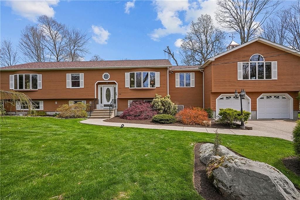 211 Scott Rd, Cumberland, RI 02864 Zillow