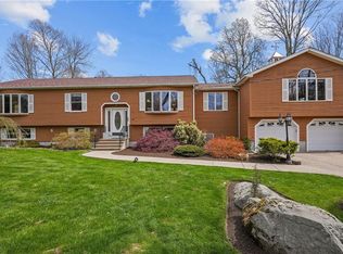 211 Scott Rd, Cumberland, RI 02864