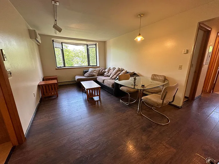211 Linden Avenue — Photo 5