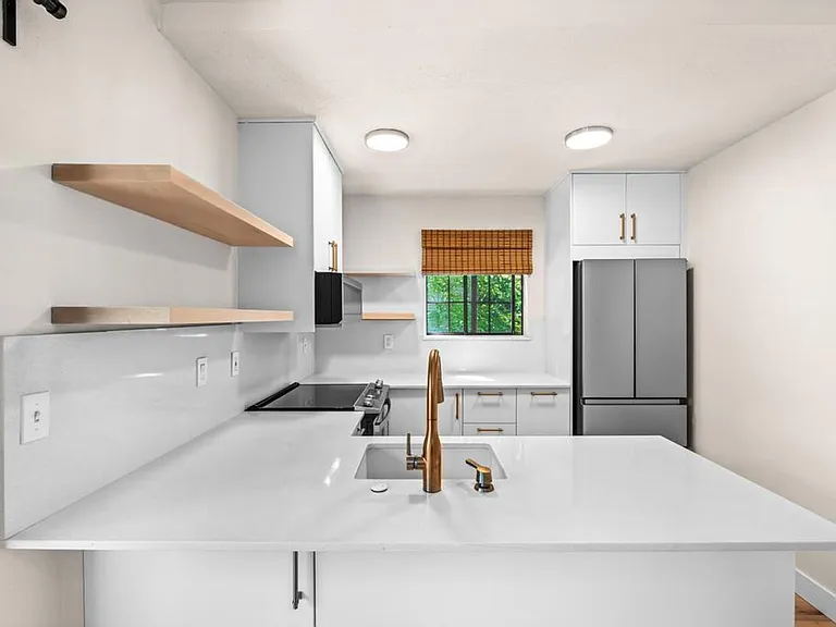 4000 Carman Dr #G108 — Photo 11