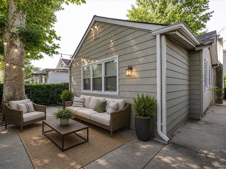 1st image of 9 Magnolia Place #1