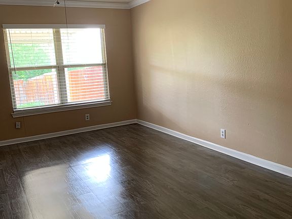 2nd image of 3753 Candlebluff Dr