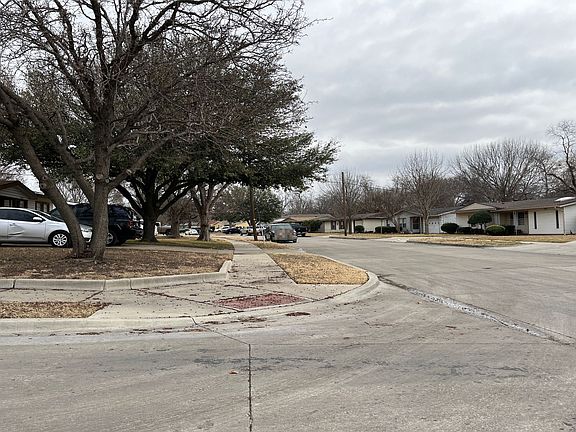 5th image of 2675 Wasina Dr