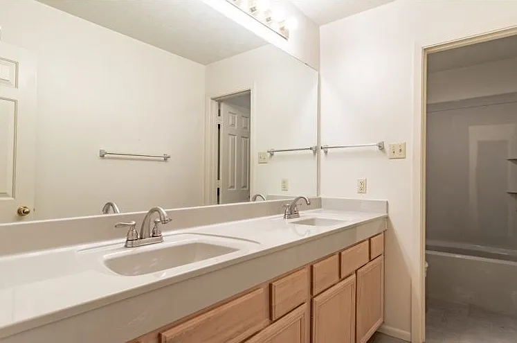 3 bed, 1250 sqft, $1,175 — Photo 4