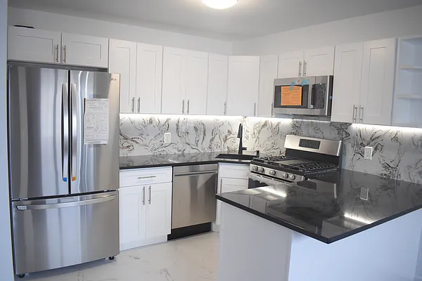 Rented by NY Space Finders Inc. | media 19