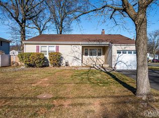 2 Barbara Pl, Edison, NJ 08817