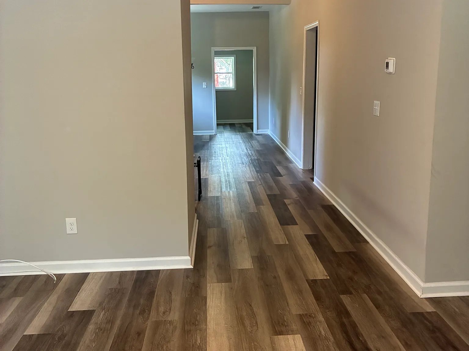 3 bed, 1556 sqft, $1,900 — Photo 2