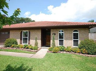 4023 Karankawas St, Pasadena, TX 77504