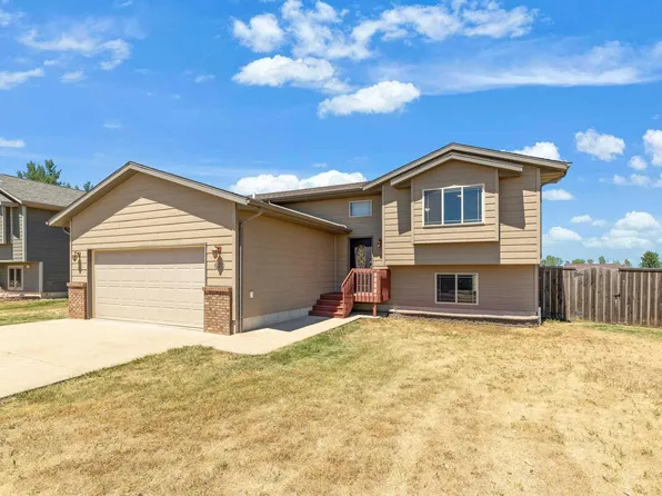 670 Airway Ct, Box Elder, SD 57719