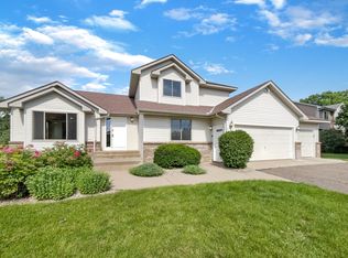 8613 Vagabond Ln N, Maple Grove, MN 55311