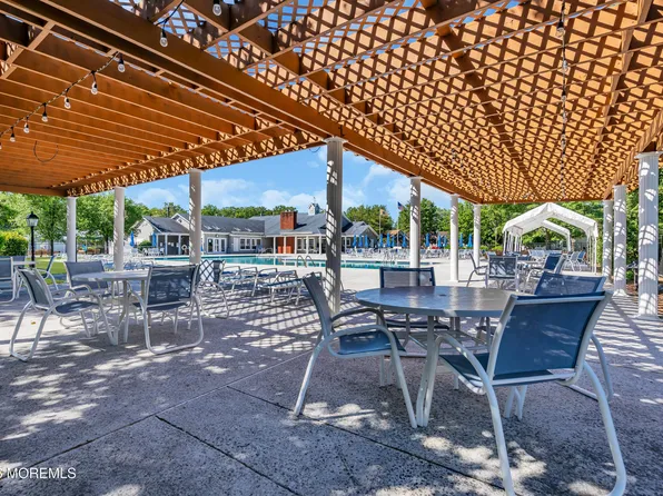 12 Wharfside Way, Bayville, NJ 08721