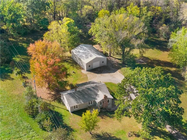 31711 E Hanna Rd, Buckner, MO 64016