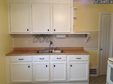 2nd image of 9205 Orchard Ave