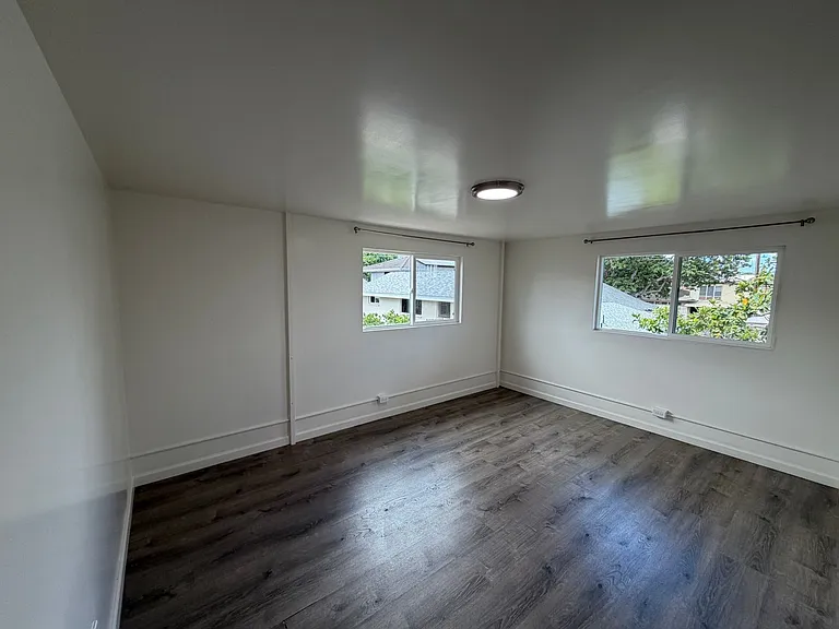 2048 S Beretania St — Photo 4