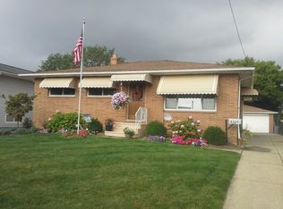 4354 Moonglow Ln, Cleveland, OH 44109