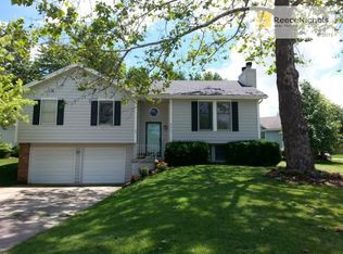 2015 NE Concord St, Lees Summit, MO 64086