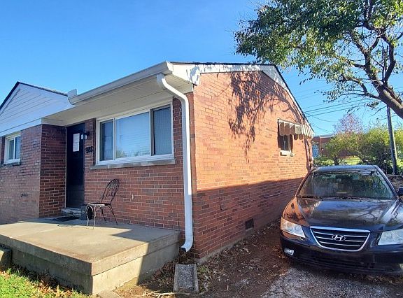 2nd image of 928 De Porres Ave