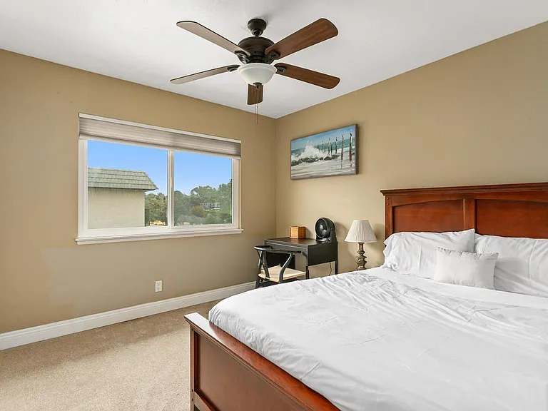784 S Sierra Ave — Photo 25