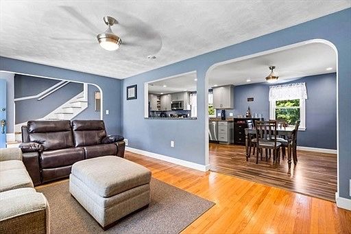 5th image of 14 Moreland Ave #0