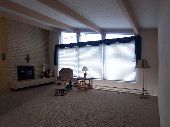4th image of 2432 Bengal Ave