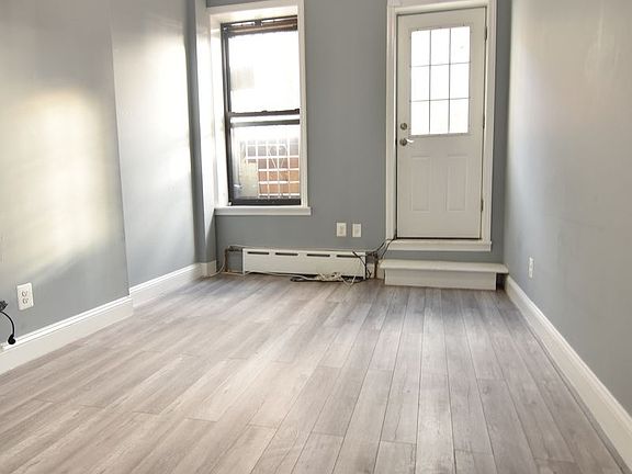 4th image of 158 E 116th St #3B