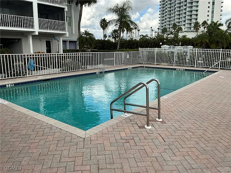 2885 Palm Beach Blvd #408 — Photo 27