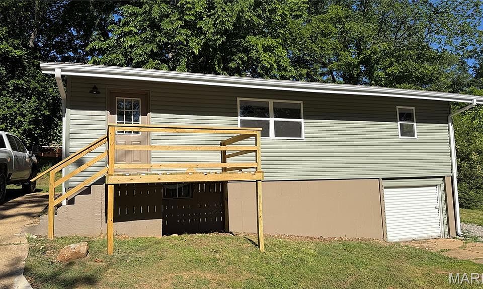 1st image of 1005 Burford Ct