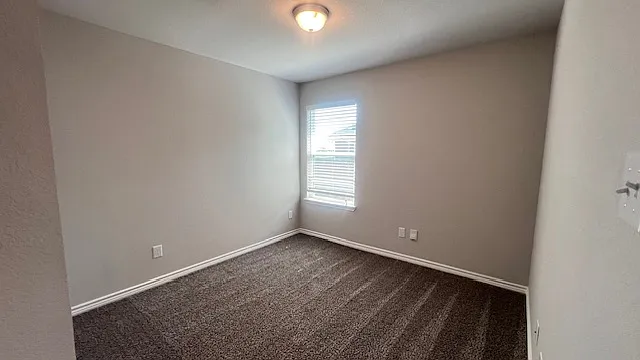 2031 Dade Loop — Photo 14
