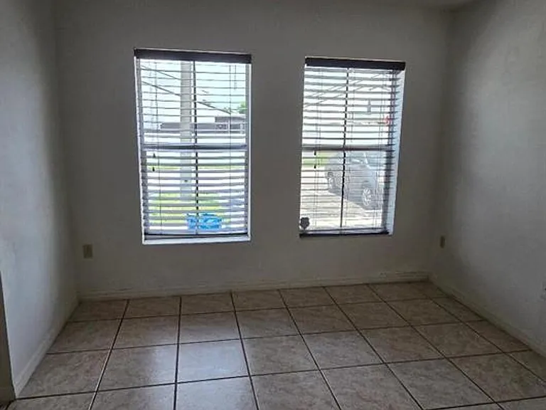 9187 Fontainebleau Blvd #Townhouse 419 — Photo 10