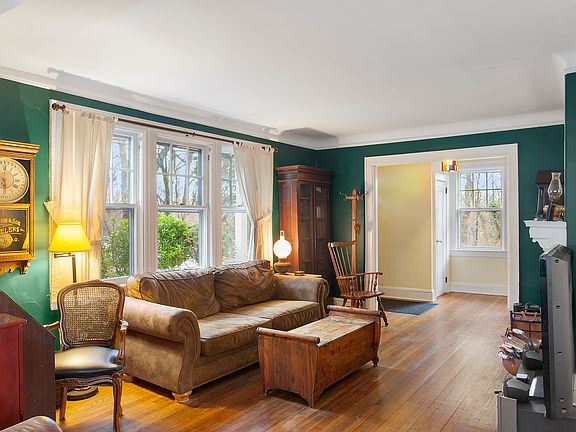 3rd image of 336 Hillside Ave