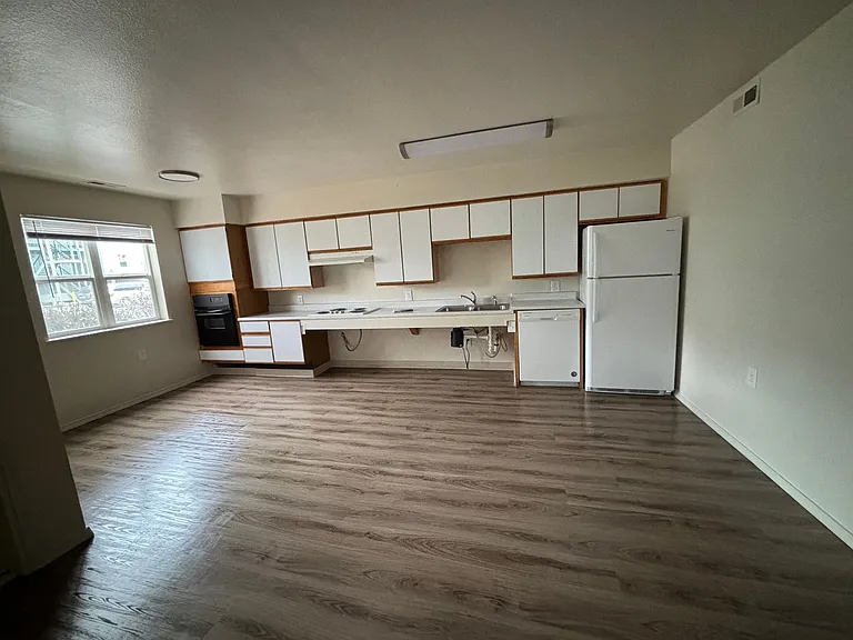 Davis Park Apartments — Photo 16