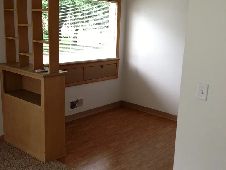 950 Glenview Ave #2 — Photo 10