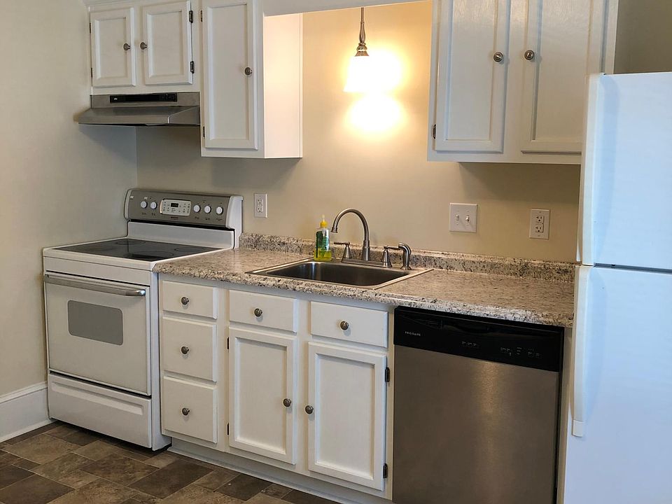 1st image of 623 Highland Ave SE #B