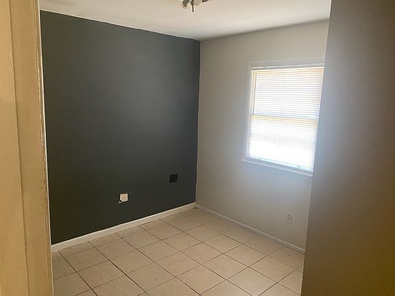 4th image of 4655 Poinciana Dr