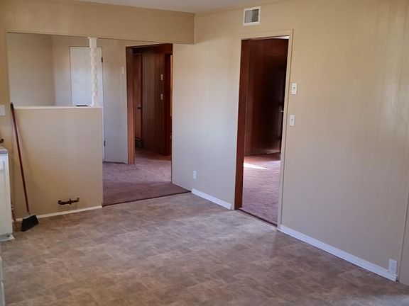 4th image of 4623 W 3rd St