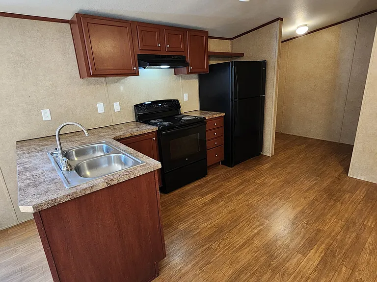 85 County Road 105 — Photo 3