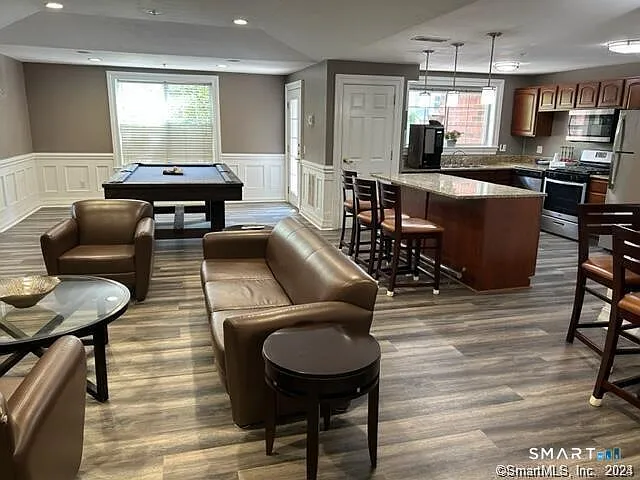 2 bed, 2.0 bath, 1050 sqft, $2,539 — Photo 3