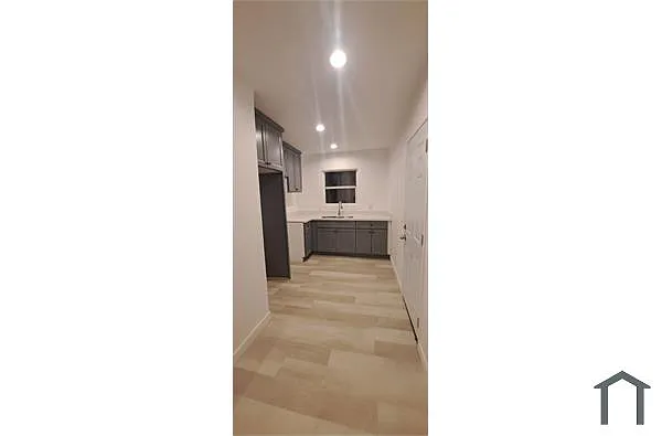 9222 E Ave E #1 photo 1