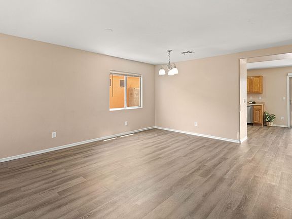 3rd image of 1253 W Roosevelt Avenue