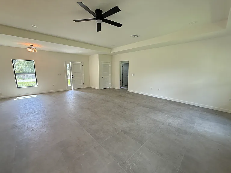 1250 Overhead St — Photo 8