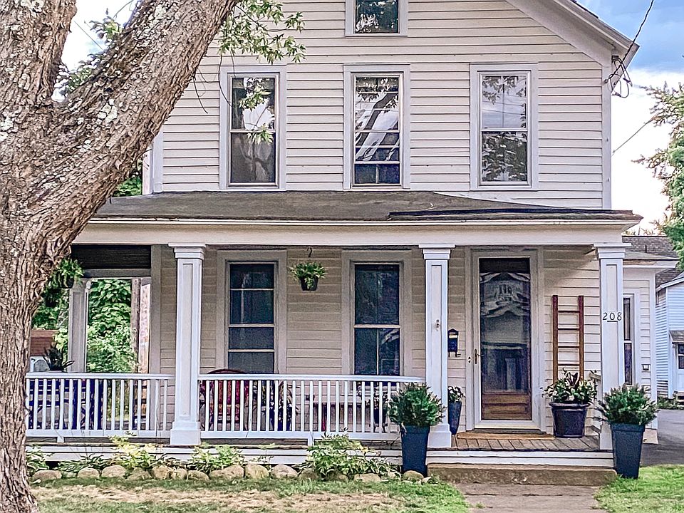 1st image of 208 Lake Ave