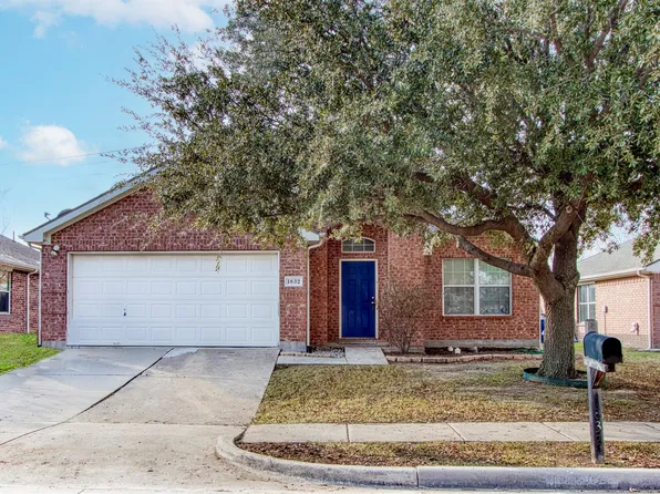1832 Barton Springs Dr, Little Elm, TX 75068