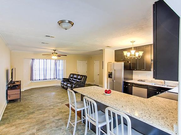 5th image of 4246 Shorecrest Dr