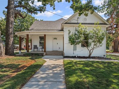1130 W Bullock St, Denison, TX, 75020