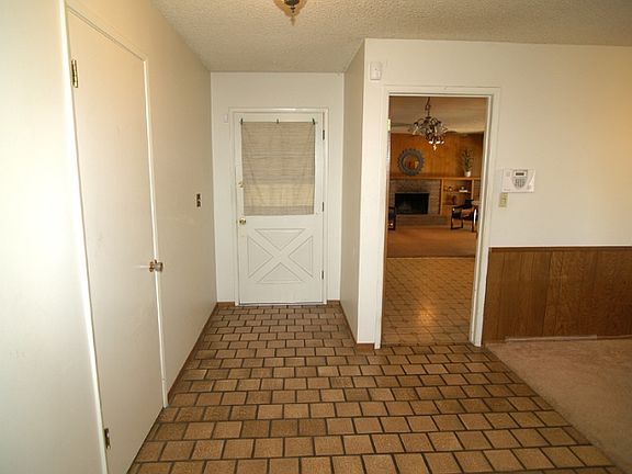 3rd image of 2701 Sheffield Ln
